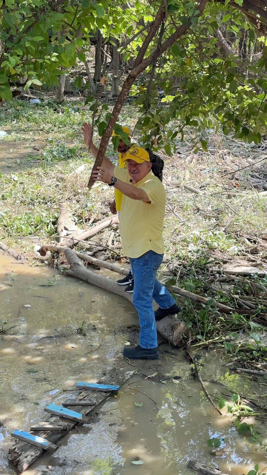 Portada de Minga Ambiental en la Isla Santay por el Día Mundial de la Tierra