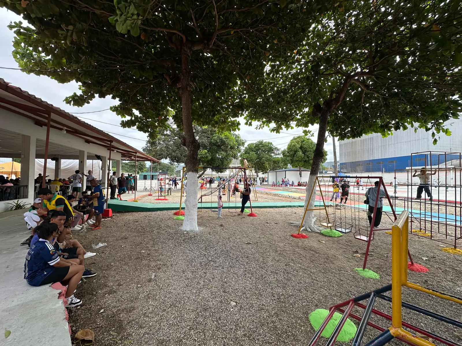 Instalaciones del complejo sindical 9